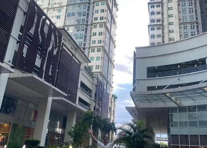 Phebs 2bedroom Posh In The Heart Of Makati