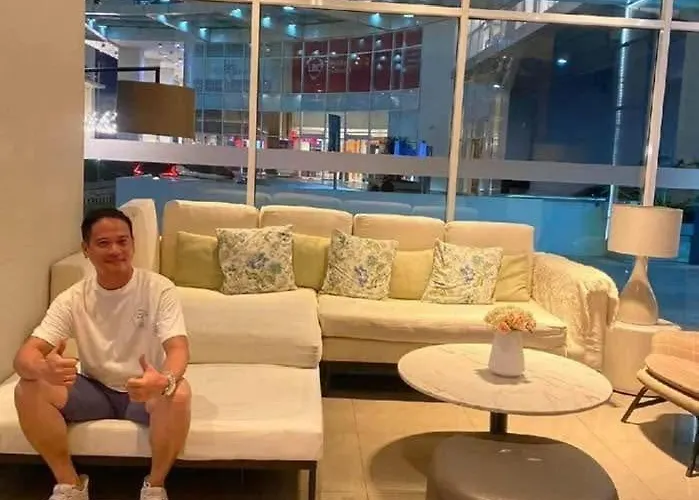 Phebs 2bedroom Posh In The Heart Of Makati *