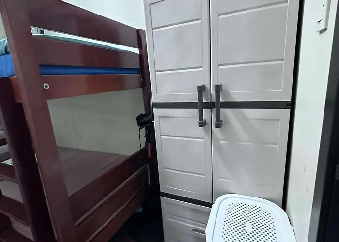 Phebs 2bedroom Posh In The Heart Of Makati