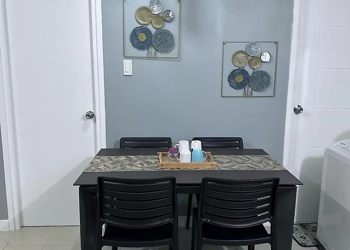 Phebs 2bedroom Posh In The Heart Of Makati Apartment Manila