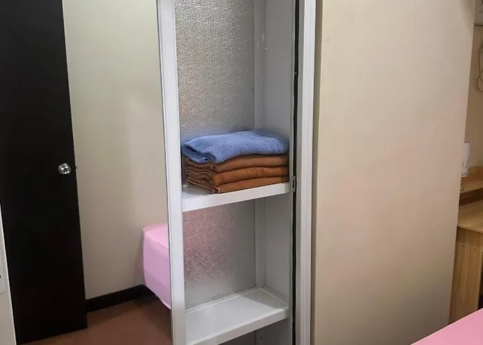 Phebs 2bedroom Posh In The Heart Of Makati *