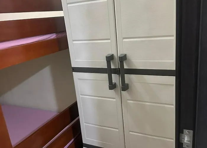 Phebs 2bedroom Posh In The Heart Of Makati