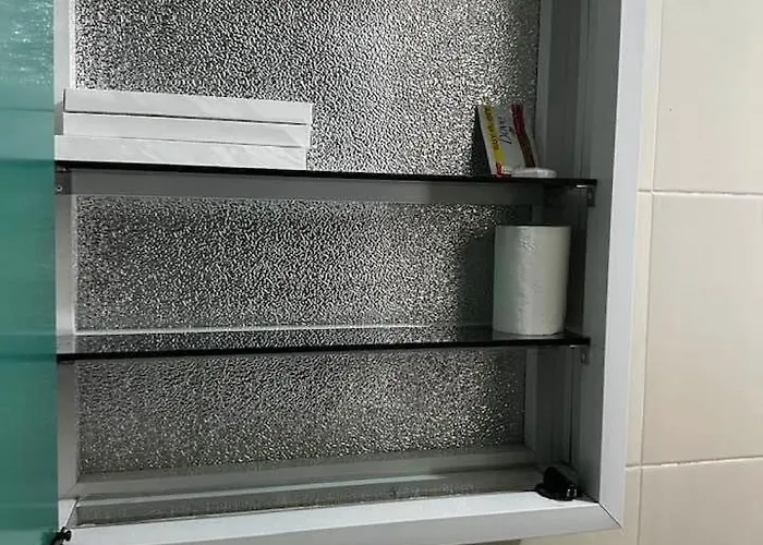 Phebs 2bedroom Posh In The Heart Of Makati *