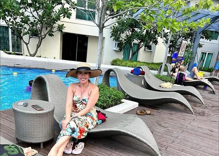 Apartment Phebs 2bedroom Posh In The Heart Of Makati Manila