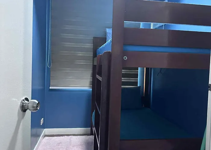 Phebs 2bedroom Posh In The Heart Of Makati *