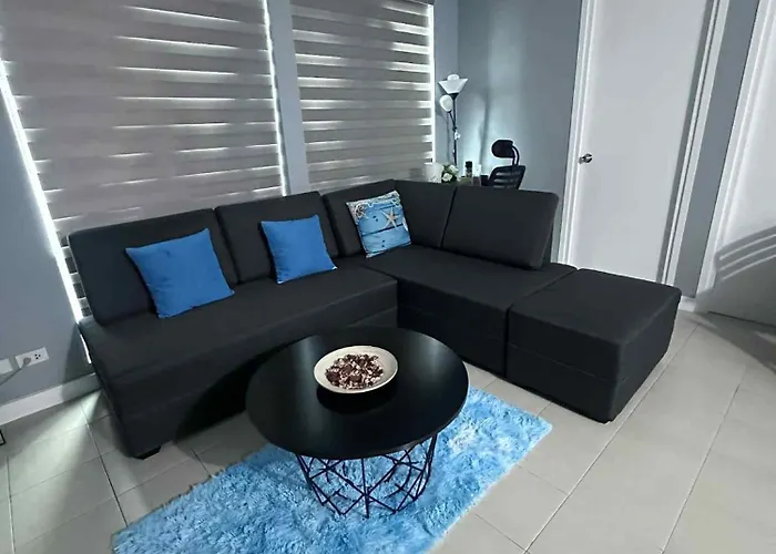 Phebs 2bedroom Posh In The Heart Of Makati Apartment